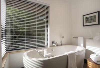 Bathtubs with a view of Shamwari